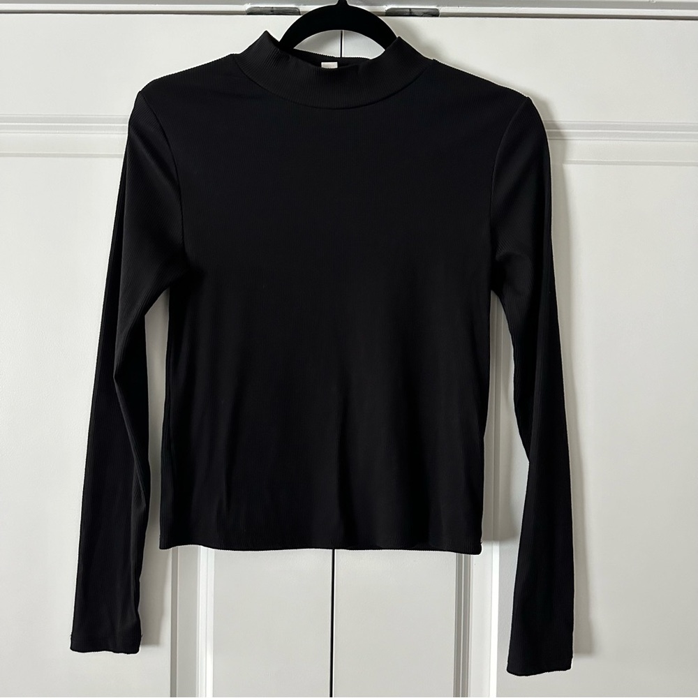 Eye Candy | Mock Neck Long Sleeve Top | Medium (Juniors)